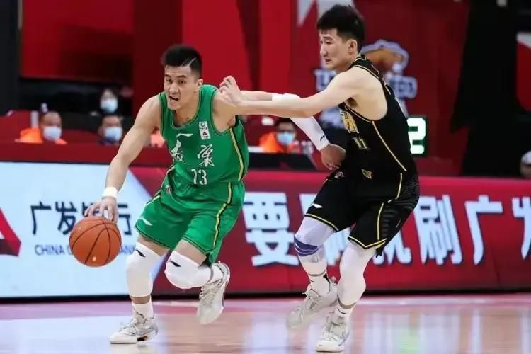 变成黑皮辣妹以后和朋友做了未删减版